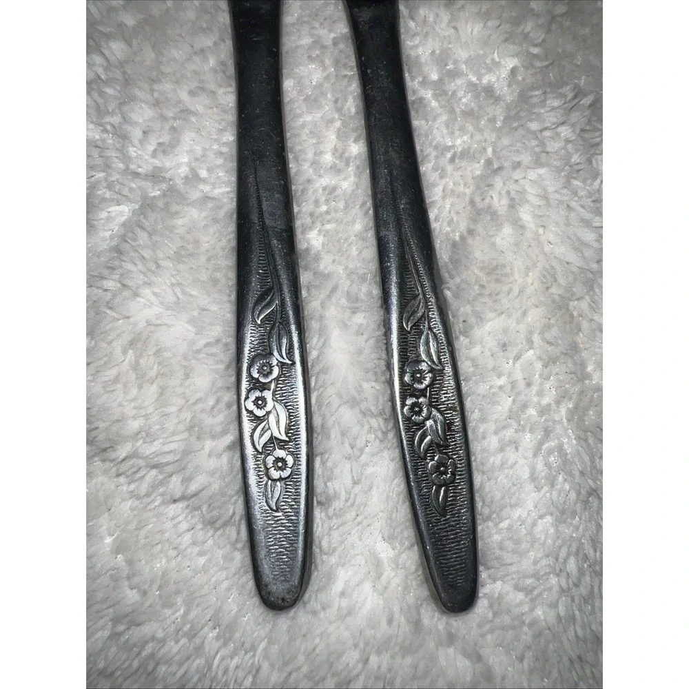 Unmarked 2 Butter Knives Radiant Rose Pattern USA Used Superior Stainless?